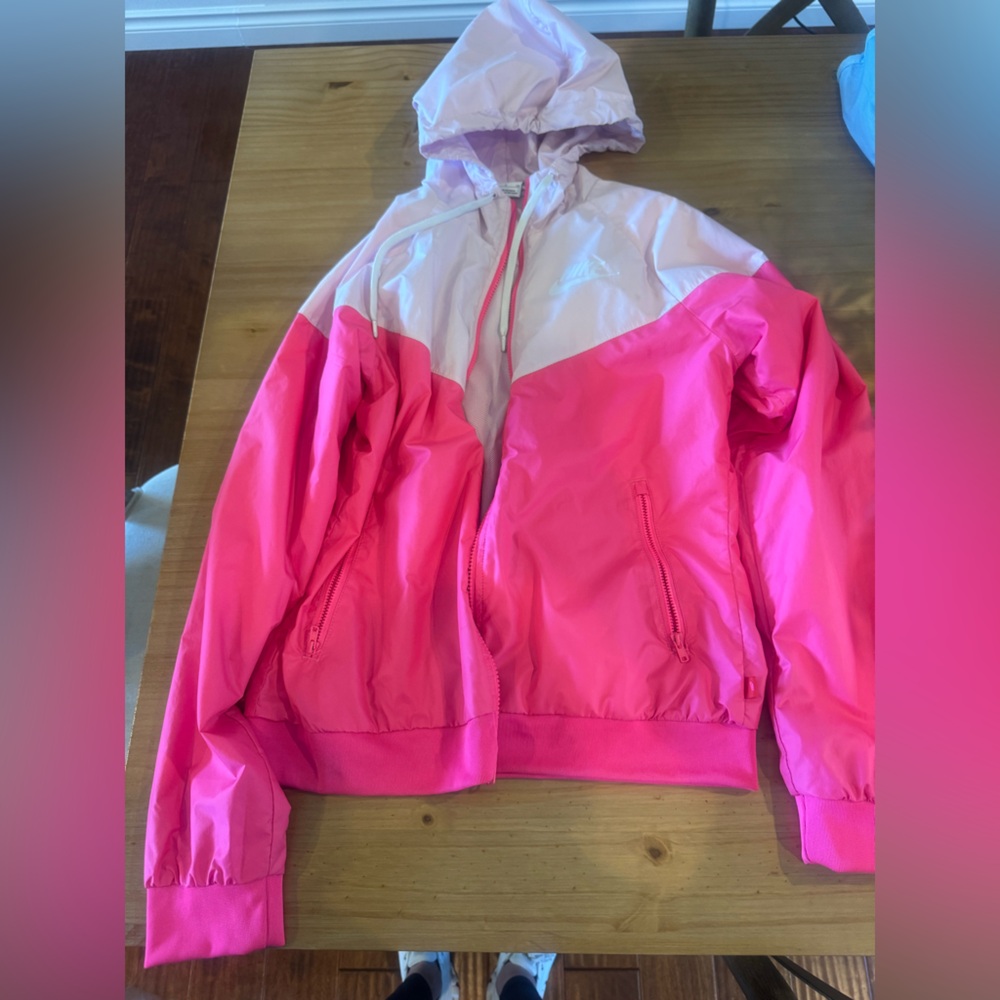 Nike Womens Pink and White Windbreaker